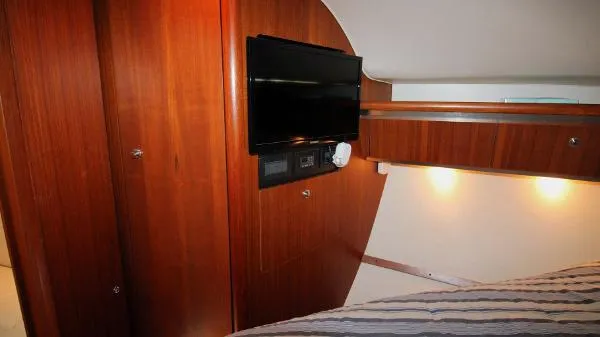 Slide: The Image of Tiara 3600 Sovran 2006 - 6