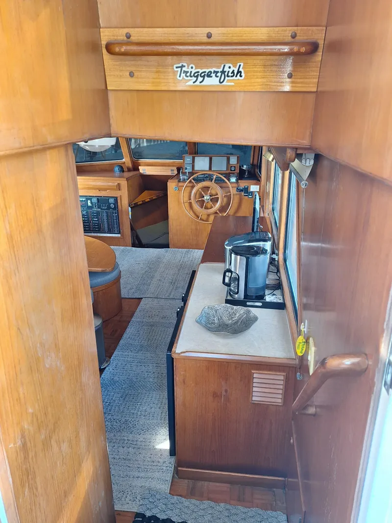 Slide: The Image of DeFever Cockpit Motor Yacht 1998 - 1