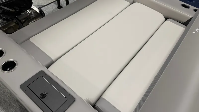 Slide: The Image of Premier 210SUNSATION 2027 - 57