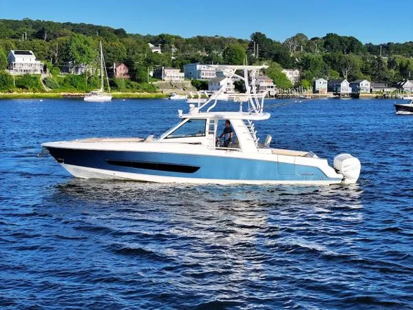 Slide: The Image of Boston Whaler 420 Outrage 2017 - 1