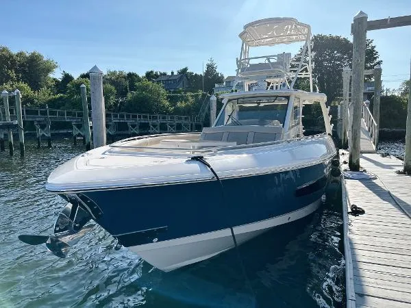 Slide: The Image of Boston Whaler 420 Outrage 2017 - 8
