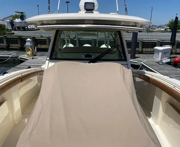 Slide: The Image of Scout 380 LXF 2019 - 11