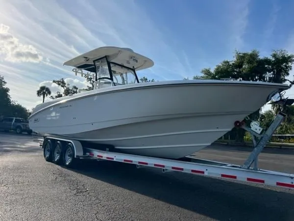 Slide: The Image of Boston Whaler 320 Outrage 2004 - 9