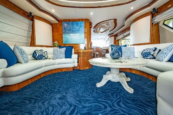 Slide: The Image of Azimut 80 Carat 2003 - 6