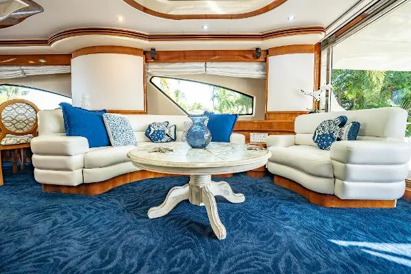 Slide: The Image of Azimut 80 Carat 2003 - 7
