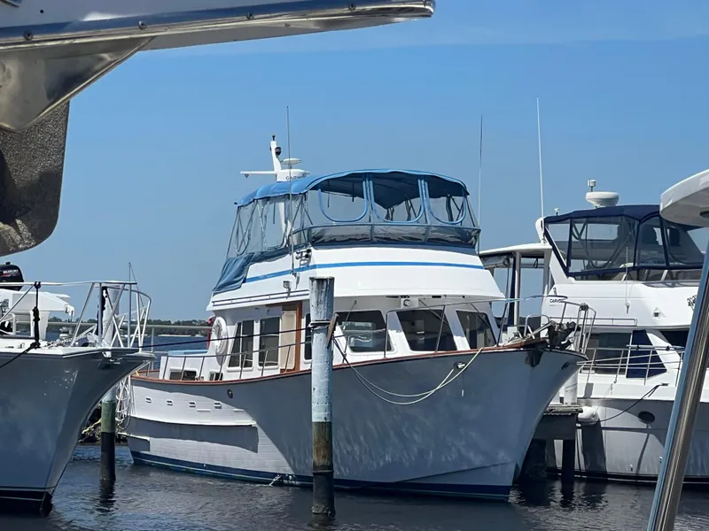 Slide: The Image of Ocean Alexander 43 Flush Aft Deck 1983 - 0