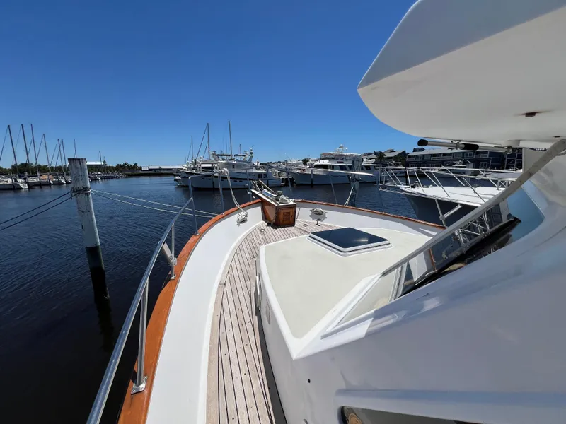 Slide: The Image of Ocean Alexander 43 Flush Aft Deck 1983 - 7