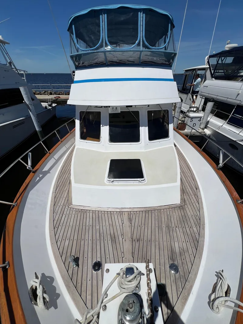Slide: The Image of Ocean Alexander 43 Flush Aft Deck 1983 - 9