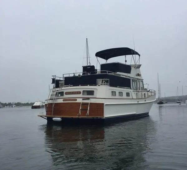 Slide: The Image of Grand Banks Motor Yacht 1992 - 3