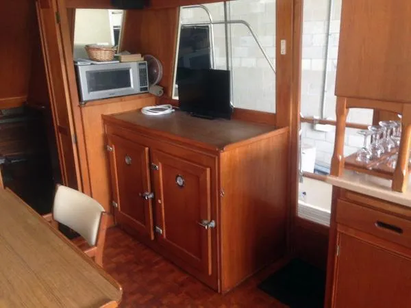 Slide: The Image of Grand Banks Motor Yacht 1992 - 5