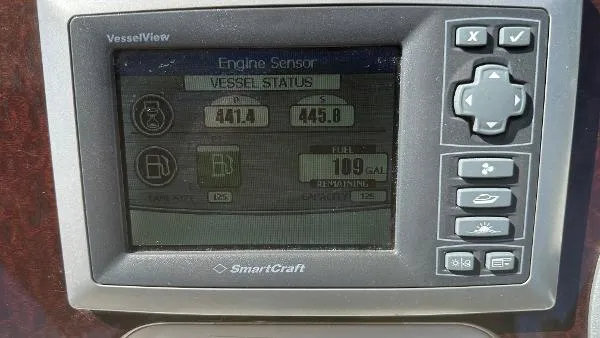 Slide: The Image of Sea Ray 310 Sundancer 2013 - 10