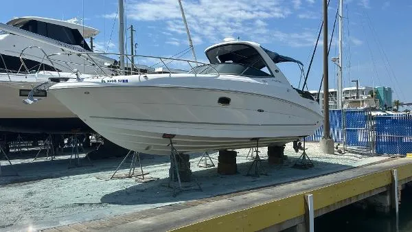 Slide: The Image of Sea Ray 310 Sundancer 2013 - 2