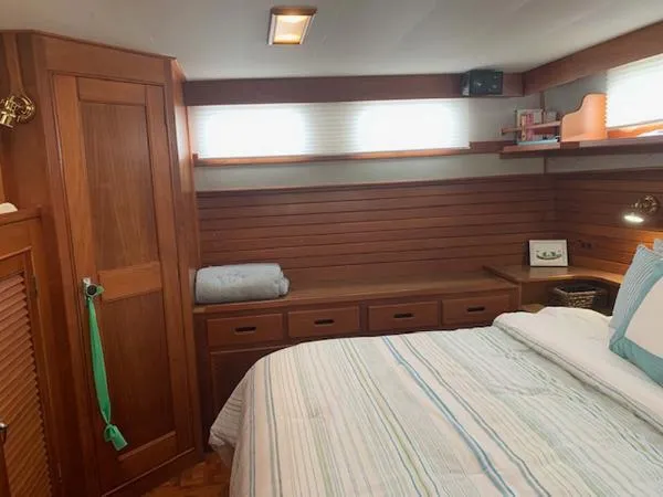 Slide: The Image of Grand Banks Motor Yacht 1992 - 11
