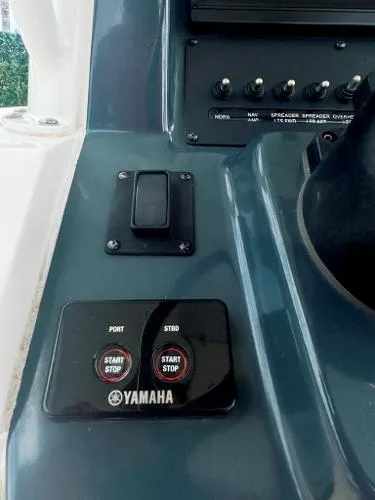 Slide: The Image of Cobia 301 Seakeeper 2019 - 10