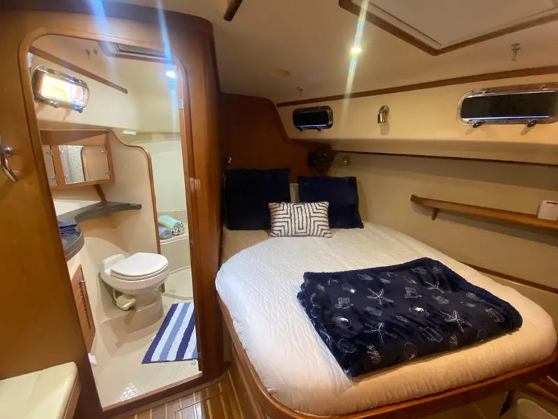 Slide: The Image of Stateroom and Head - 24