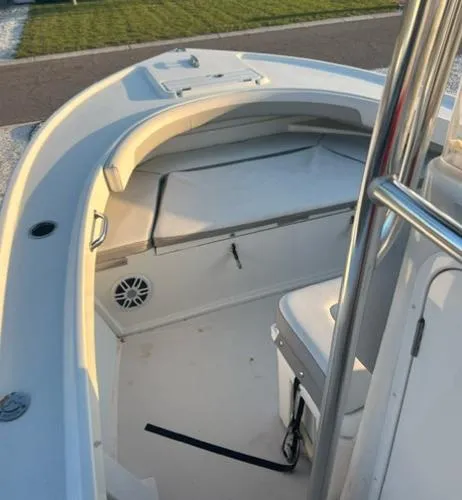 Slide: The Image of Parker Marine 2100SE 2022 - 2