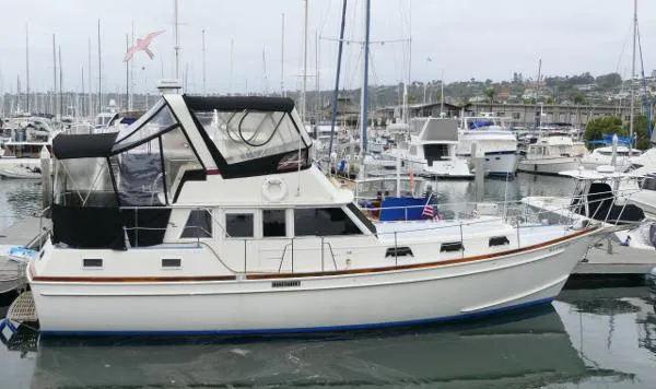 Slide: The Image of Gulfstar Aft Cabin Sundeck Trawler 1975 - 0