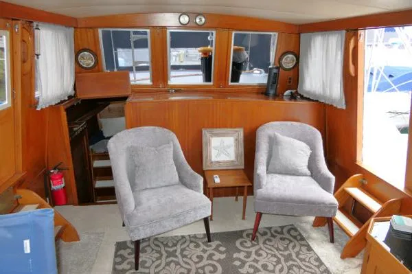Slide: The Image of Gulfstar Aft Cabin Sundeck Trawler 1975 - 4
