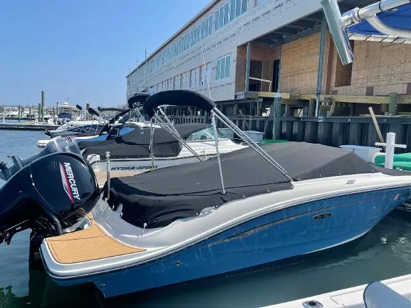 Slide: The Image of Sea Ray 190 SPX 2020 - 2