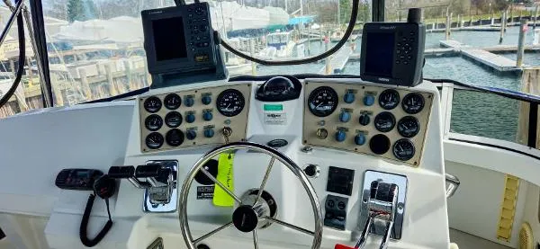 Slide: The Image of Carver Yachts 356 Aft Cabin Motor Yacht 2000 - 6