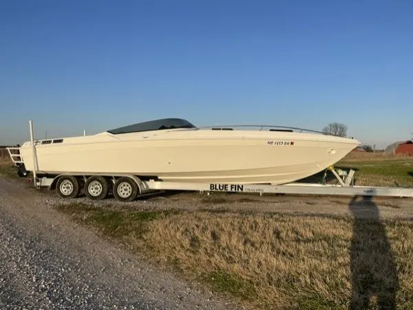 Slide: The Image of Wellcraft 30 Scarab Sport 1984 - 5