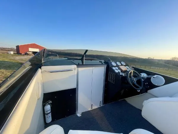 Slide: The Image of Wellcraft 30 Scarab Sport 1984 - 8