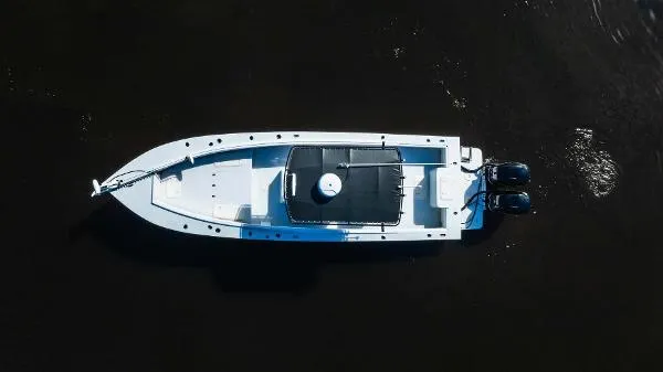 Slide: The Image of Privateer 28 Center Console 2001 - 2