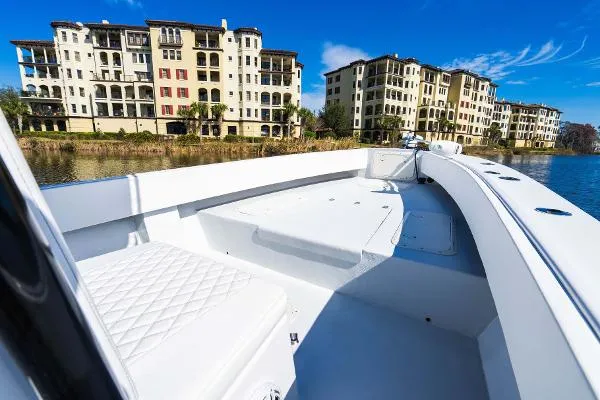 Slide: The Image of Privateer 28 Center Console 2001 - 4