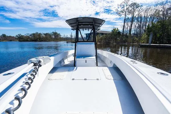 Slide: The Image of Privateer 28 Center Console 2001 - 5