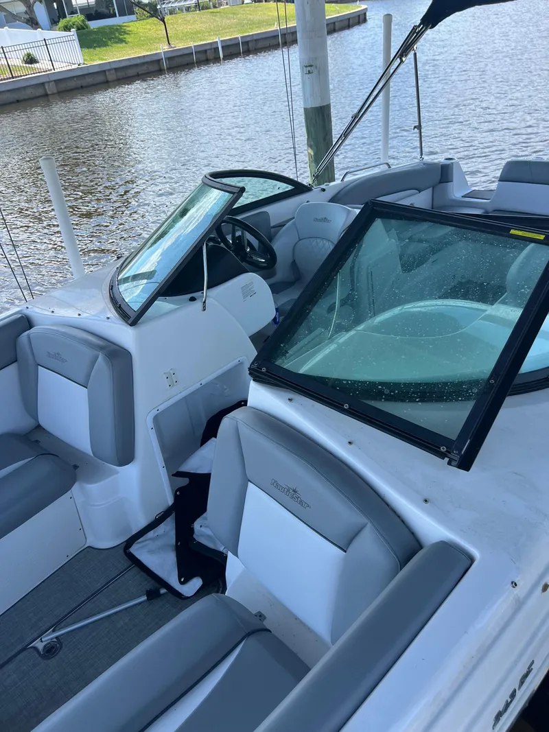 Slide: The Image of NauticStar 243 DC 2022 - 3