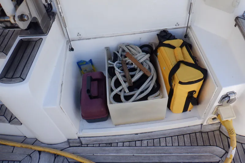 Slide: The Image of Luxury 2001 Linssen DS 45 yacht cruising on open water. - 11