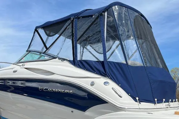 Slide: The Image of Crownline Boats 250 CR 2008 - 9