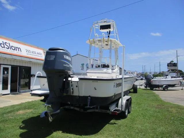 Slide: The Image of 2002 Everglades 250 Center Console boat with Yamaha engine. - 10