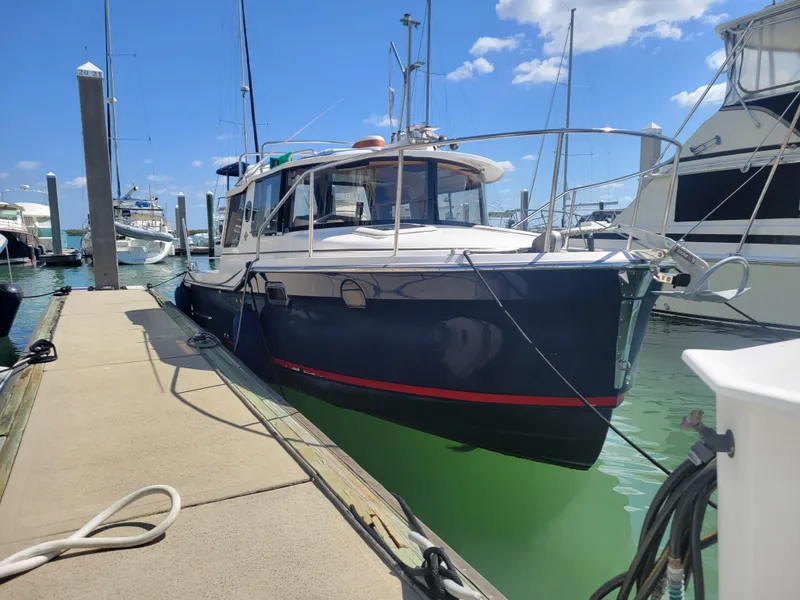 Slide: The Image of Ranger Tug R23 2019 - 0