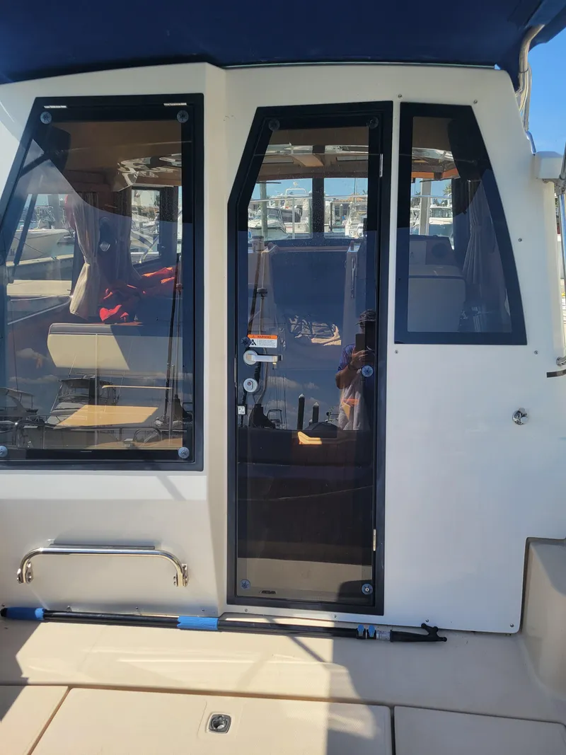 Slide: The Image of Ranger Tug R23 2019 - 7