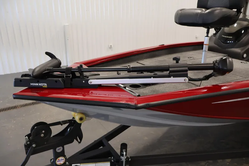 Slide: The Image of 2024 Tracker Pro Team 175 TXW boat with Minn Kota Edge trolling motor. - 10