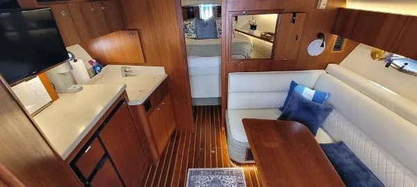 Slide: The Image of Tiara 3500 Open 2000 - 11