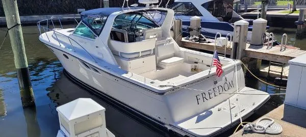 Slide: The Image of Tiara 3500 Open 2000 - 2