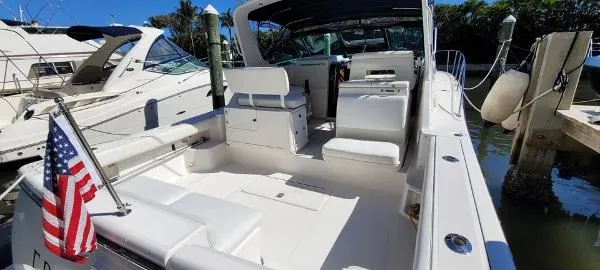 Slide: The Image of Tiara 3500 Open 2000 - 3