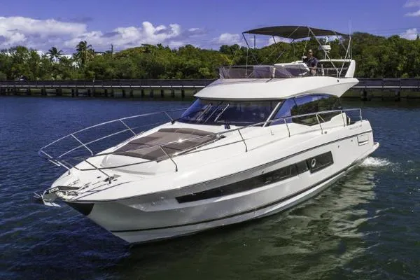 Slide: The Image of Prestige 460 2018 - 0