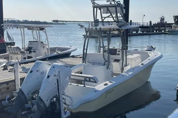 Slide: The Image of Yellowfin 26 Hybrid 2020 - 1