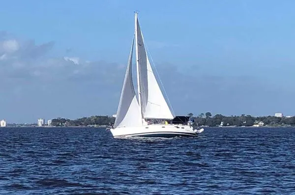 Slide: The Image of Hunter 40.5 Legend 1993 - 0