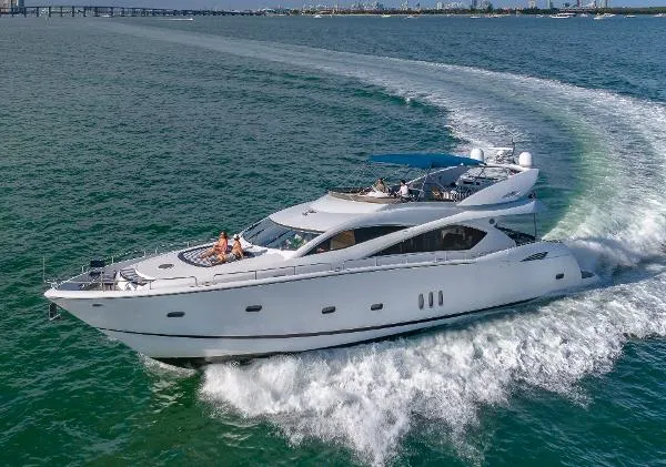 Slide: The Image of Sunseeker 82 Yacht 2003 - 3
