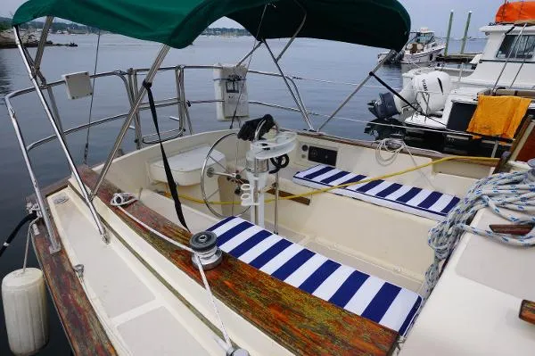 Slide: The Image of Island Packet 27 Cutter 1985 - 2