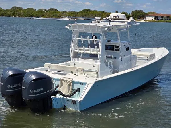 Slide: The Image of Contender Custom 33 Center Console 2012 - 3