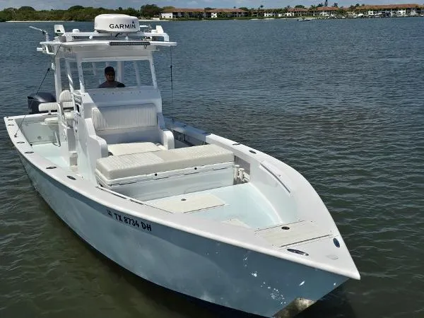 Slide: The Image of Contender Custom 33 Center Console 2012 - 4