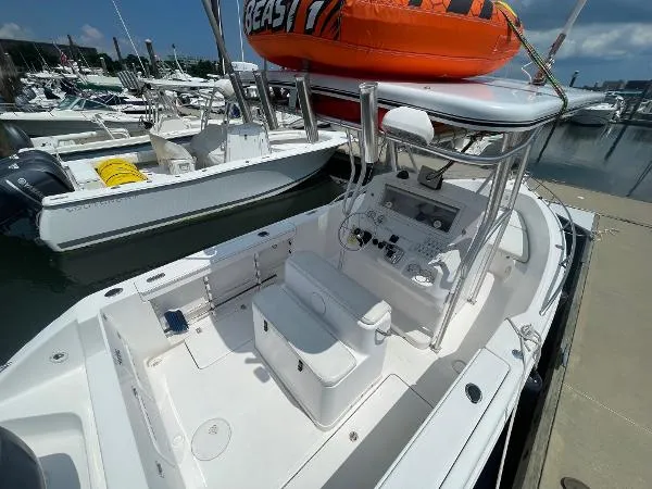 Slide: The Image of Pro-Line 240 Center Console 2005 - 8