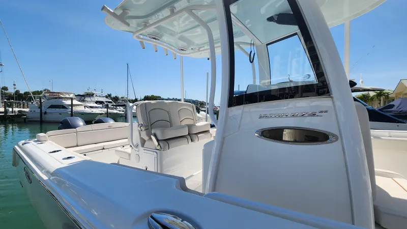 Slide: The Image of Sea Hunt Ultra 275se 2020 - 3