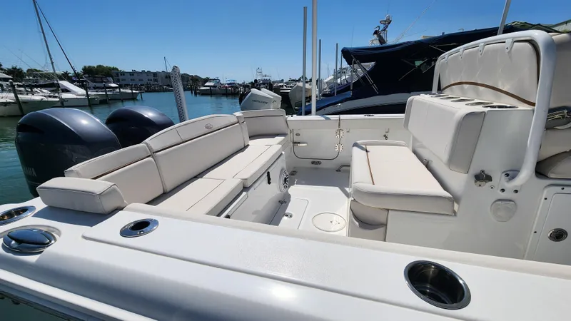 Slide: The Image of Sea Hunt Ultra 275se 2020 - 4