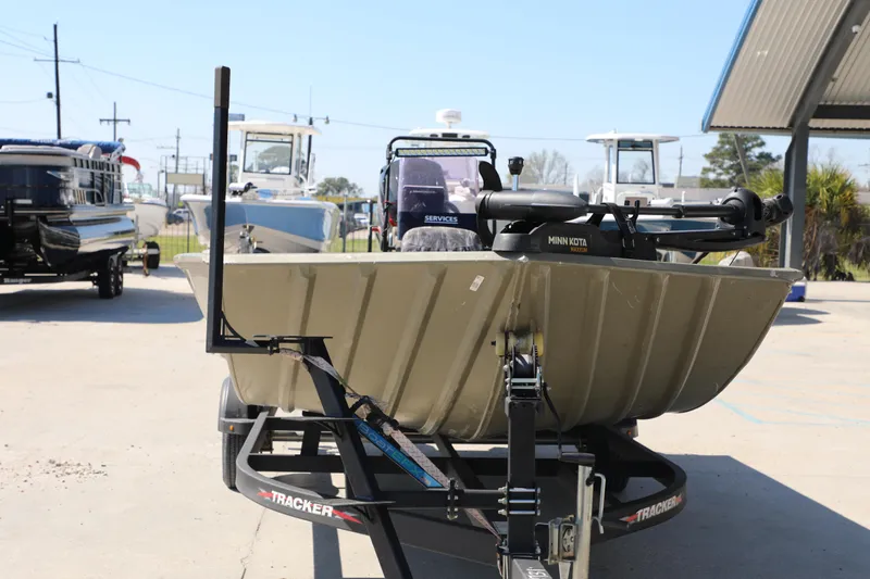 Slide: The Image of 2021 Tracker Grizzly 2072 SC All-Welded boat on trailer, outdoor display. - 7